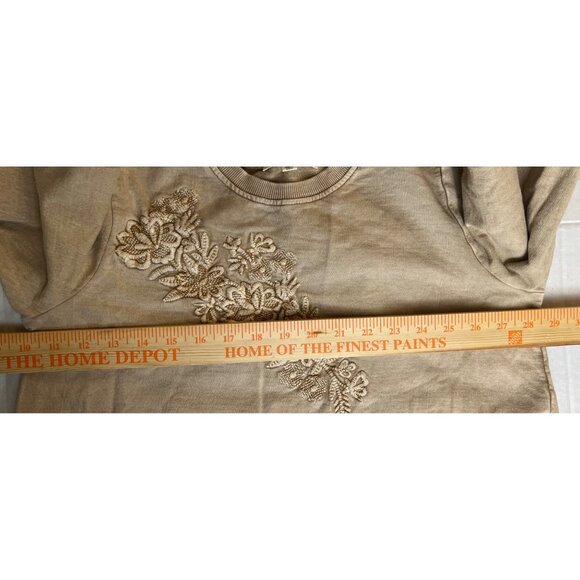 Solitaire Distressed Top - Picture 8 of 11